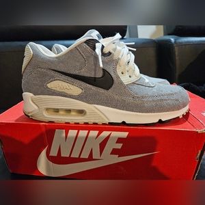 Nike Air Max 90 sz 11 worn once